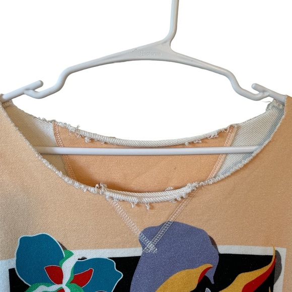 THE KIT NYC ART CROPPED NECKLINE SWEATER - Picture 4 of 8